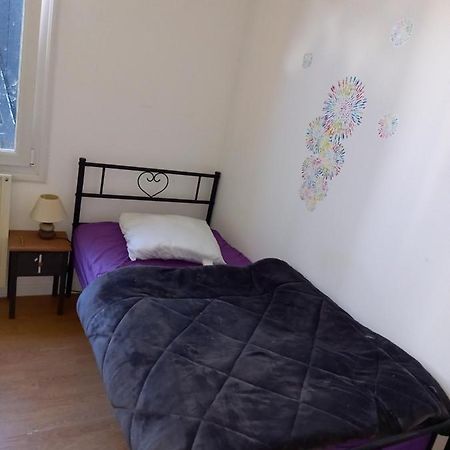 Nantes Aeroport 1-5 Couchages-Parking-Jardin Bouguenais Exteriör bild